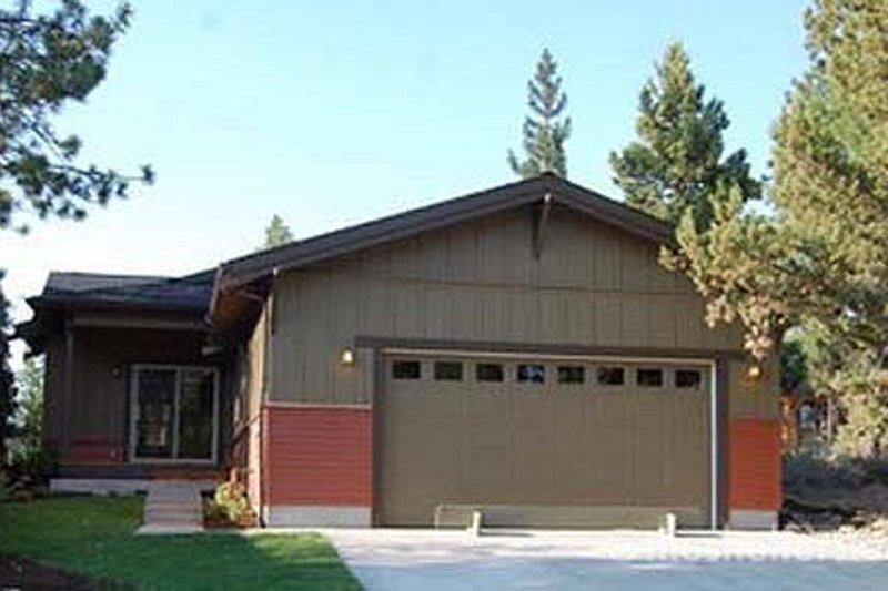 Dream House Plan - Exterior - Rear Elevation for Bungalow House Plan #434-1 - 3 bed, 2.5 bath