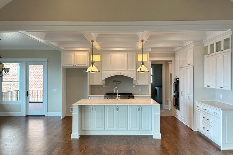 Architectural House Design - Interior - Kitchen for Craftsman House Plan #437-142 - 4 bed, 4.5 bath