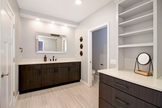 Interior - Bathroom 1 for Farmhouse House Plan #928-303 - 4 bed, 3.5 bath