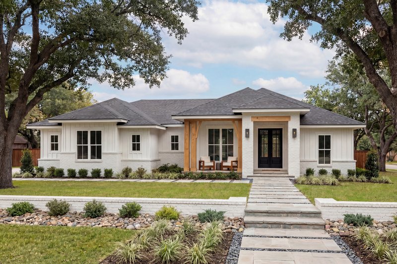 Home Plan - Exterior - Front Elevation 5 for Ranch House Plan #430-424 - 4 bed, 2 bath