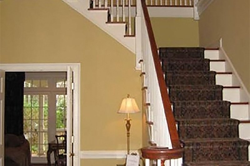Home Plan - Interior - Entry for Classical House Plan #137-124 - 4 bed, 3 bath