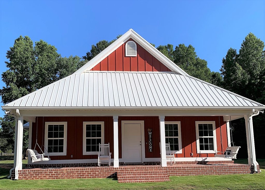 Cottage Style House Plan 2 Beds 2 Baths 1292 Sq Ft Plan 44 165 Floorplans Com