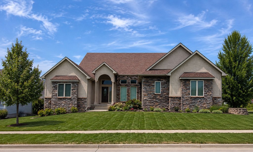 Exterior - Front Elevation 2 for European House Plan #20-1821 - 2 bed, 3 bath