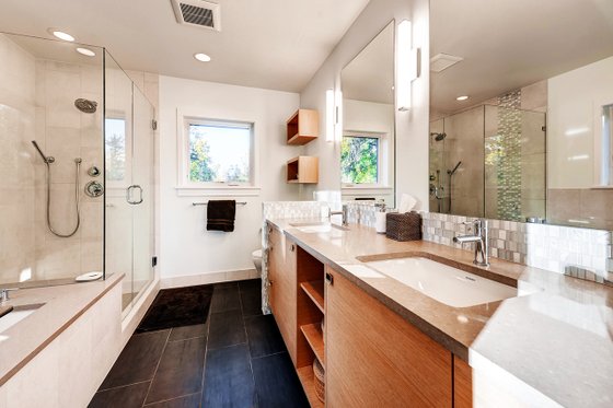 Interior - Master Bathroom for Contemporary House Plan #1042-19 - 4 bed, 3.5 bath