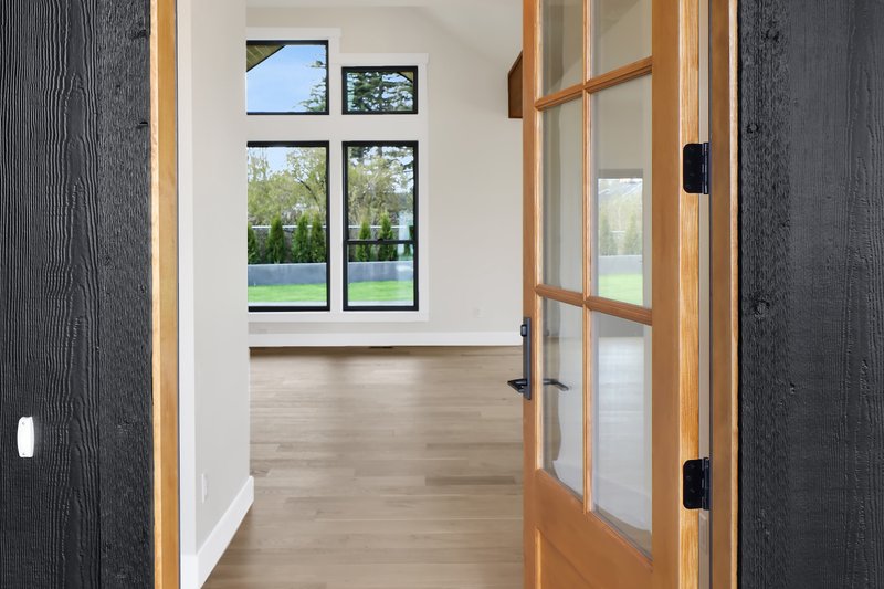 Dream House Plan - Interior - Entry for Farmhouse House Plan #1070-223 - 4 bed, 2.5 bath