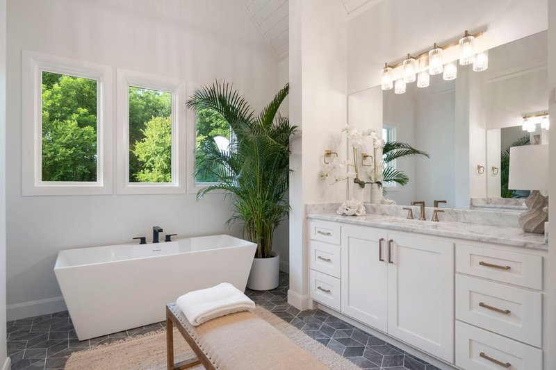 Dream House Plan - Interior - Master Bathroom for Traditional House Plan #1098-8 - 4 bed, 4.5 bath