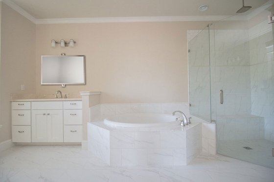 Interior - Master Bathroom for Craftsman House Plan #119-370 - 4 bed, 4 bath