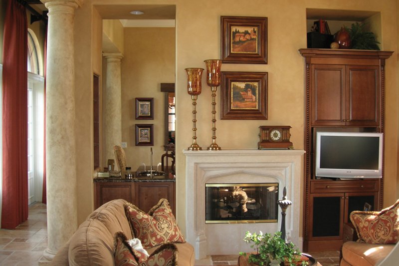 House Plan Design - Interior - Family Room for Mediterranean House Plan #1058-18 - 3 bed, 4 bath