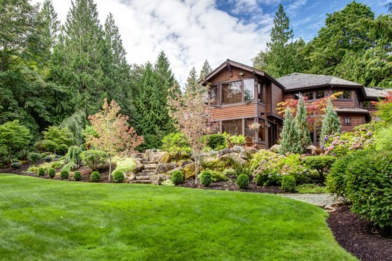 Photo 12 for Craftsman House Plan #132-179 - 5 bed, 4.5 bath