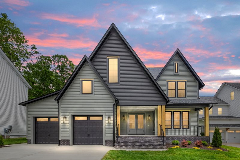 Architectural House Design - Photo 3 for Traditional House Plan #1080-19 - 5 bed, 4.5 bath