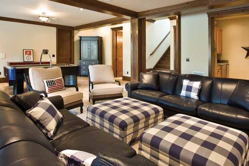 House Plan Design - Interior - Family Room 2 for Craftsman House Plan #132-561 - 5 bed, 4 bath