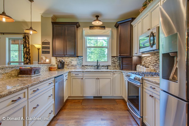 Home Plan - Interior - Kitchen for Craftsman House Plan #929-307 - 3 bed, 2 bath