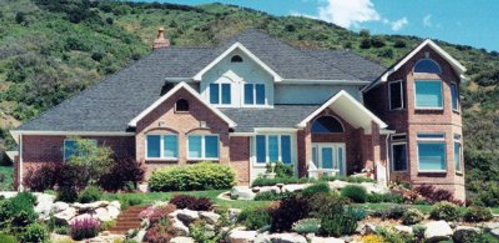 Traditional Style House Plan - 4 Beds 2.5 Baths 3500 Sq/Ft Plan #5-208