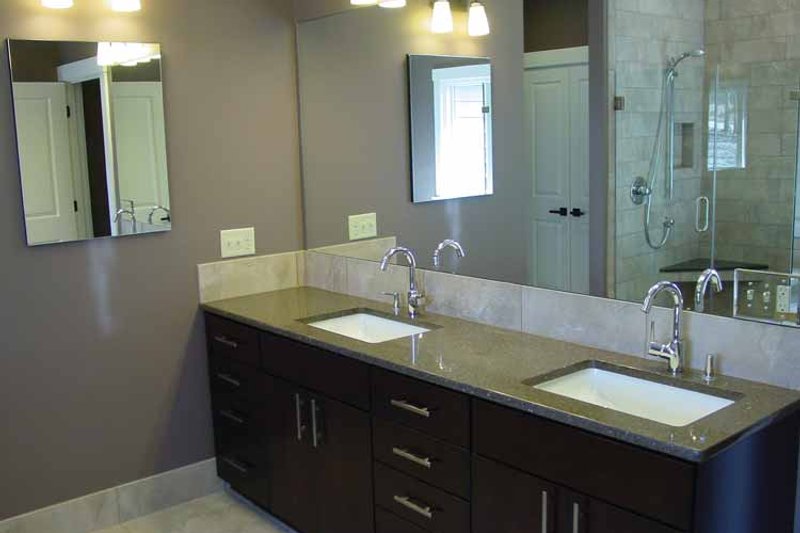 Dream House Plan - Interior - Master Bathroom for Craftsman House Plan #939-14 - 3 bed, 3.5 bath