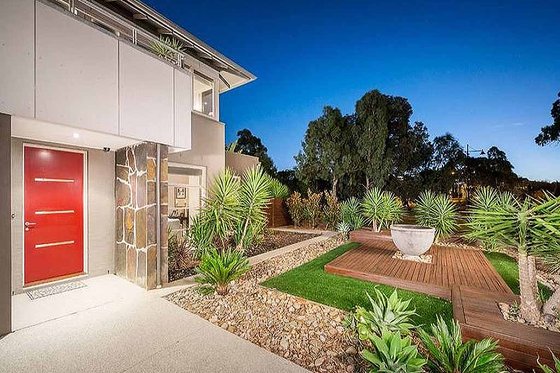 Modern style Home, front elevation