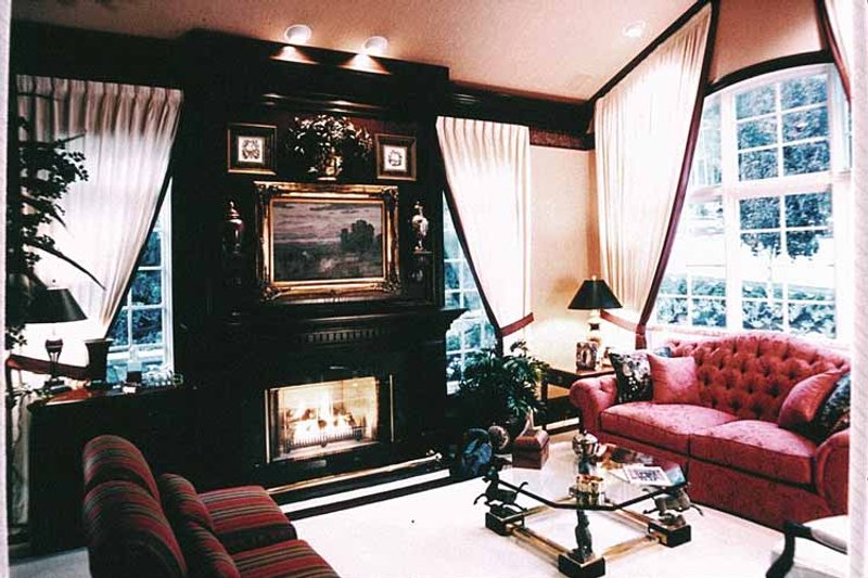 Home Plan - Interior - Family Room 1 for Mediterranean House Plan #47-875 - 4 bed, 4.5 bath
