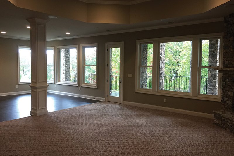 Dream House Plan - Interior - Family Room 3 for Ranch House Plan #437-71 - 4 bed, 4 bath