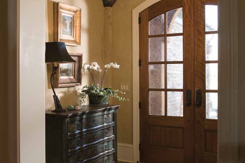 Dream House Plan - Interior - Entry for European House Plan #453-606 - 3 bed, 4.5 bath