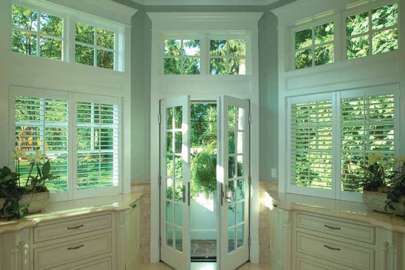 Dream House Plan - Interior - Master Bathroom 2 for Craftsman House Plan #132-353 - 4 bed, 5 bath