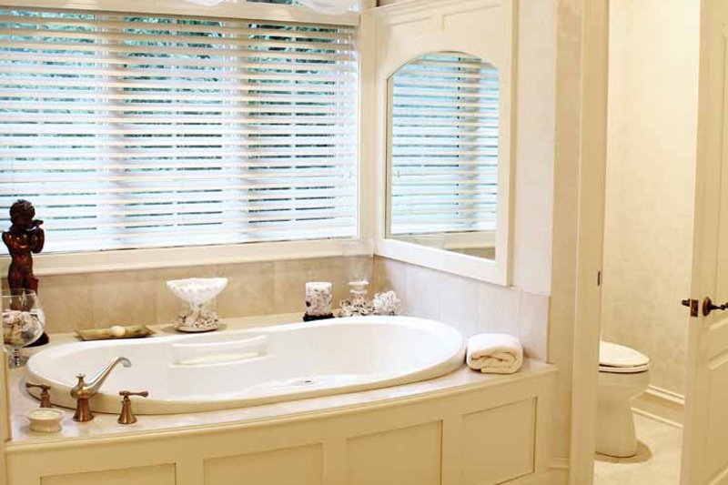 Home Plan - Interior - Master Bathroom for European House Plan #928-65 - 4 bed, 5.5 bath
