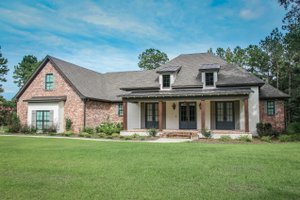 Traditional Exterior - Front Elevation Plan #430-305