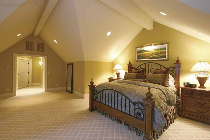 Home Plan - Interior - Master Bedroom for Craftsman House Plan #132-485 - 4 bed, 4.5 bath