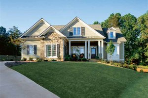 Craftsman Exterior - Front Elevation Plan #927-917