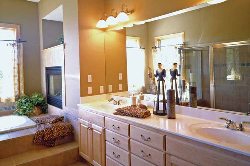 Dream House Plan - Interior - Master Bathroom for European House Plan #51-1094 - 2 bed, 2.5 bath