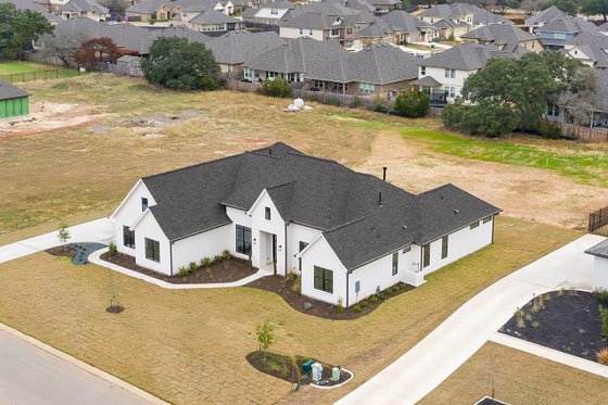 Photo 6 for Farmhouse House Plan #430-295 - 5 bed, 3.5 bath