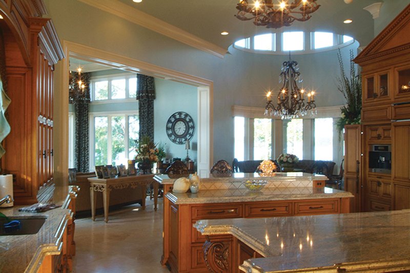 Dream House Plan - Interior - Kitchen for Mediterranean House Plan #453-617 - 5 bed, 6 bath