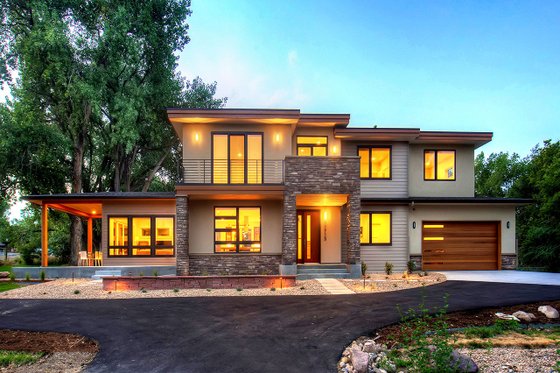 Exterior - Front Elevation for Contemporary House Plan #1042-19 - 4 bed, 3.5 bath