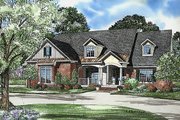 Traditional Style House Plan - 5 Beds 4 Baths 2975 Sq/Ft Plan #17-520 
