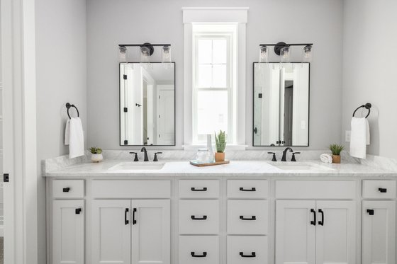 Interior - Master Bathroom 1 for Craftsman House Plan #1080-31 - 5 bed, 4.5 bath