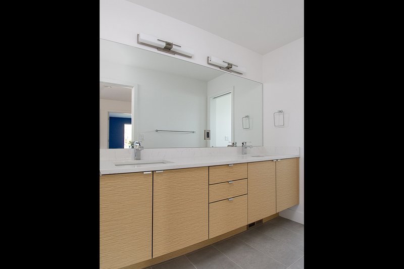 Architectural House Design - Interior - Bathroom 2 for Contemporary House Plan #132-228 - 5 bed, 3 bath