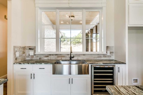 Interior - Kitchen 3 for Southern House Plan #1074-8 - 4 bed, 3.5 bath