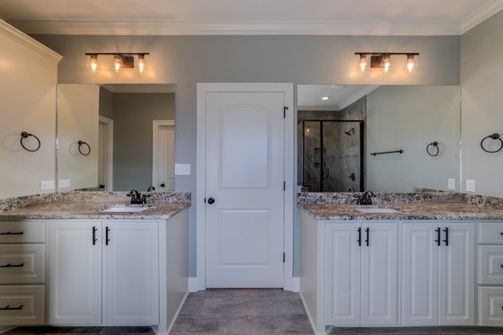 Interior - Master Bathroom 1 for Craftsman House Plan #430-172 - 3 bed, 2 bath