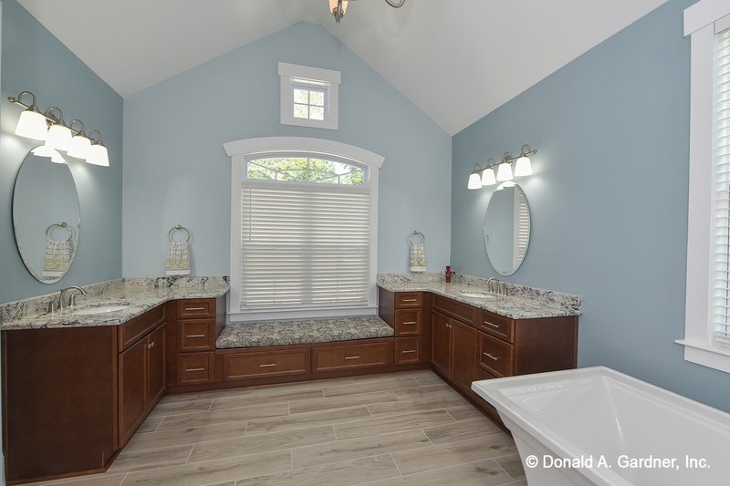 Dream House Plan - Interior - Master Bathroom for Cottage House Plan #929-992 - 4 bed, 4 bath