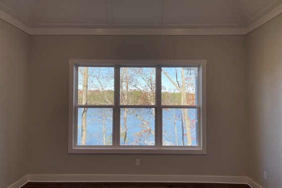 Interior - Master Bedroom for Craftsman House Plan #437-114 - 4 bed, 4 bath