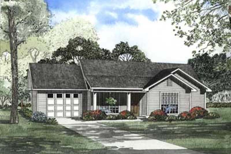 Traditional Style House Plan - 3 Beds 1.5 Baths 1075 Sq/Ft Plan #17-450