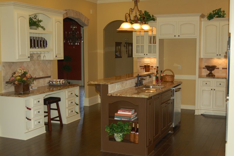 House Plan Design - Photo 4 for European House Plan #430-109 - 5 bed, 3.5 bath