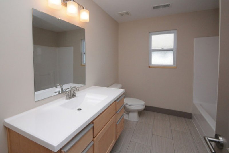 Home Plan - Interior - Bathroom 1 for Contemporary House Plan #932-7 - 3 bed, 2 bath