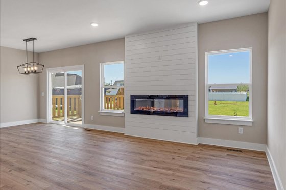 Interior - Family Room for Craftsman House Plan #20-1220 - 3 bed, 2.5 bath