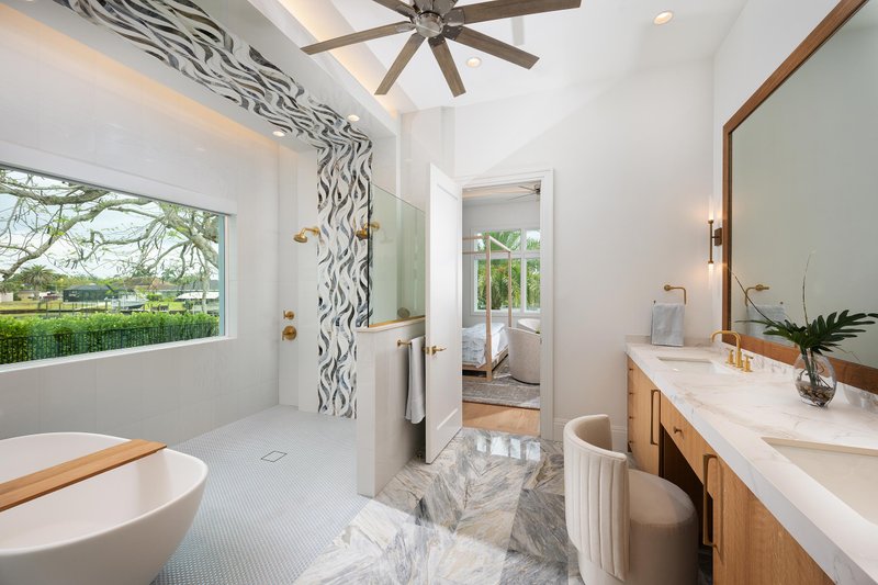 House Blueprint - Interior - Master Bathroom 1 for Traditional House Plan #938-163 - 3 bed, 3.5 bath
