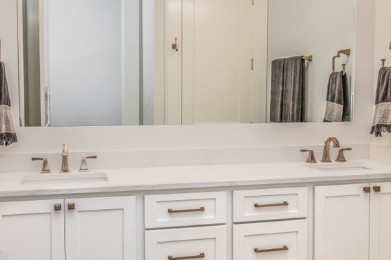 Interior - Bathroom for European House Plan #430-192 - 3 bed, 2 bath