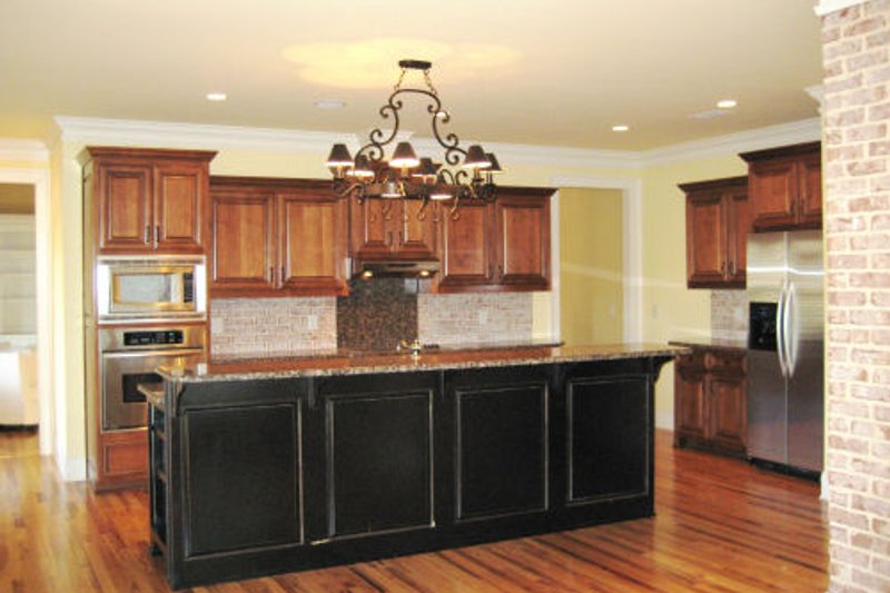 Architectural House Design - Photo 1 for European House Plan #437-41 - 4 bed, 4 bath