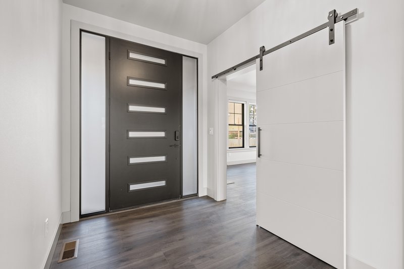 Home Plan - Farmhouse Photo Plan #1070-139