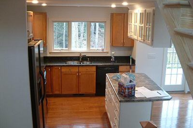Dream House Plan - Photo 18 for Contemporary House Plan #118-101 - 3 bed, 2 bath
