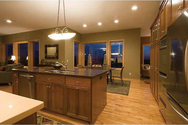Dream House Plan - Interior - Kitchen for Prairie House Plan #51-1126 - 3 bed, 2.5 bath