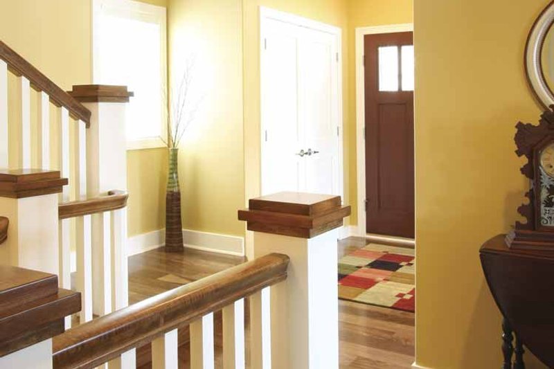 Home Plan - Interior - Entry for Traditional House Plan #928-44 - 4 bed, 3 bath