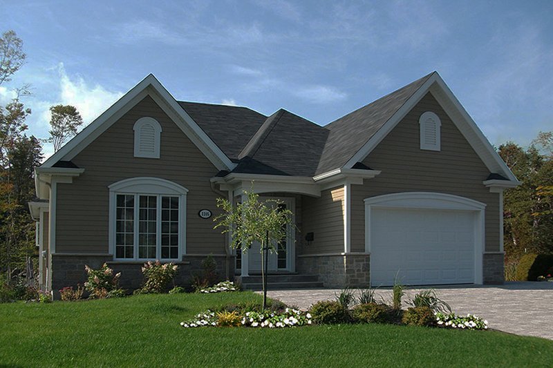 Home Plan - Ranch Exterior - Front Elevation Plan #23-2621